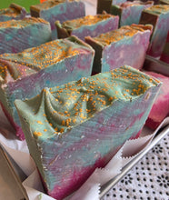 Load image into Gallery viewer, Cold-press Soap Sweater weather scent